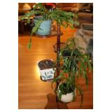 Vtg Wooden Plant Stand with Plants Vtg Wooden Plant Stand with Plants