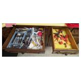 Flatware and Utensil Set Flatware and Utensil Set