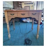 Singer Sewing Machine with Table Singer Sewing Machine with Table