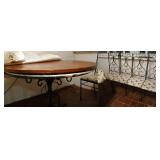 Vtg Metal Table With Four Chairs