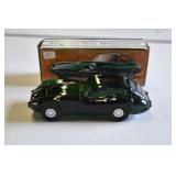 Vtg Avon Jaguar Car Decanter