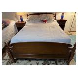 Vtg Wooden Full Size bed & Bedding