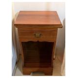 Pair of Vtg Wooden Single Drawer Nightstands