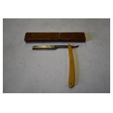 Vtg Genco Straight Razor with Case