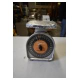 Vintage Pelouze Scale