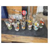 11 Looney Tunes Character Glasses