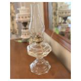 Vtg. Clear Glass Oil Lamp with 18ï¿½ï¿½ Height