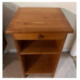 Vtg Wooden Nightstand With Drawer