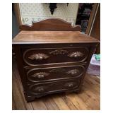 (MB)ï¿½Vtg 3-Drawer Dresserï¿½30x16x36