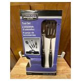 (P)ï¿½Char-Broil Commercial Tool Set