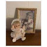 (HC)ï¿½Vtg Doll & Pictureï¿½6ï¿½8