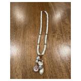 (LR)ï¿½Vtg Beaded Shell Necklace