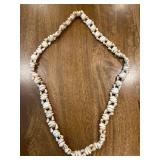 (LR)ï¿½Vtg Shell Necklace/Lei