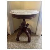 (L)ï¿½Vtg Italian Marble Top Side Tableï¿½14ï¿½18