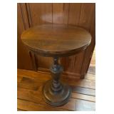 (BB)ï¿½Vtg Wooden Side Tableï¿½20ï¿½29