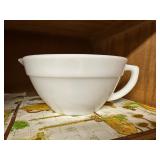 (P)ï¿½Vtg Fire-King Mixing Bowlï¿½9.5ï¿½7.5ï¿½4