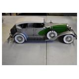 1934 Dusenbery 1:18 Diecast Model Car