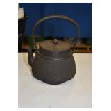 Vtg Japanese Cast Iron Tea Kettle Tetsubin