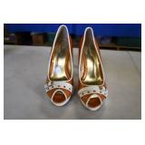 Delicious Orange Peep Toe Pumps 8