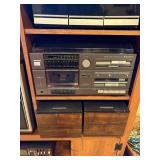 Sanyo Stereo System With Speakers