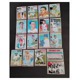 (17) 1970 Topps Baseball Cards