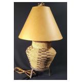 Woven Basket Base Table Lamp