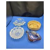 4 Ashtrays