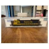 Kato GE U30C Santa FeBx 7.5x1x1.75