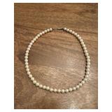 Vtg Faux Pearl Necklace w/Clasp
