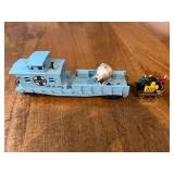 Santa Fe Caboose With Push Car 5.5''