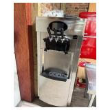 Ice Cream Machine - Works