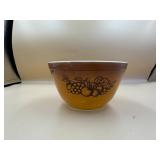 Vtg. Pyrex 402 Autumn Harvest Bowl