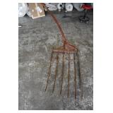 Vtg Wood Grain Cradle Scythe