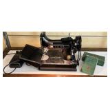 Vintage Singer Sewing Machine with Accessories