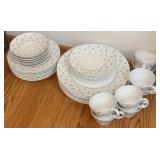 Royal Albert Cottage Flowers Dinnerware Set