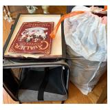 Pet Carrier, Wall Dï¿½cor, and Blankets