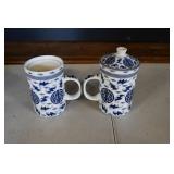 Pair of Tea Infuser Mugs