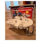 Kenner Star Wars Millennium Falcon Spaceship With