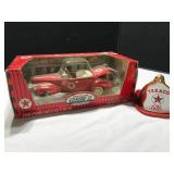 Texaco 1940 Ford Coupe & Fire Helmet