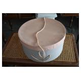 Vtg Union Made Felt & Feathers Hat