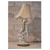 Vtg Victorian Style Courting couple Table Lamp