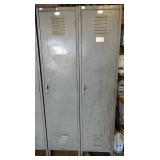 2 Lockers