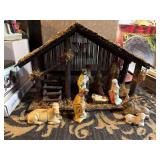 Nativity Scene Set with Wooden Stable and Figurine