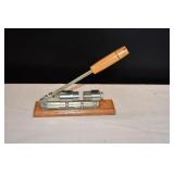 Adjustable Heavy Duty Lever Action Nut Cracker