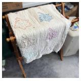 Wooden Quilt Rack and Quilt