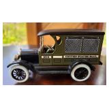 Ertl 1935 Die-Cast USPS Delivery Van