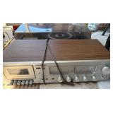 Soundesign 5601 Stereo System with 45s