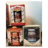 Budweiser Holiday Stein Collectibles, 1993, 1996 a