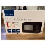 Insignia 1.1 Cu Ft Countertop Microwave, 1000 Watt