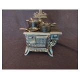 Queen Miniature Cast Iron Stove